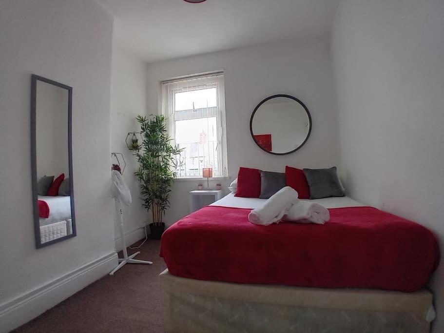 Large Family Home Central Location 3 Double Bedrooms And 1 Single Bedroom カーディフ エクステリア 写真